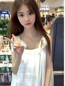 妹子刚做兼职，做中项让人爽到起飞